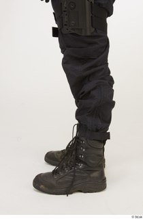 Photos Michael Summers Cop leg lower body 0002.jpg